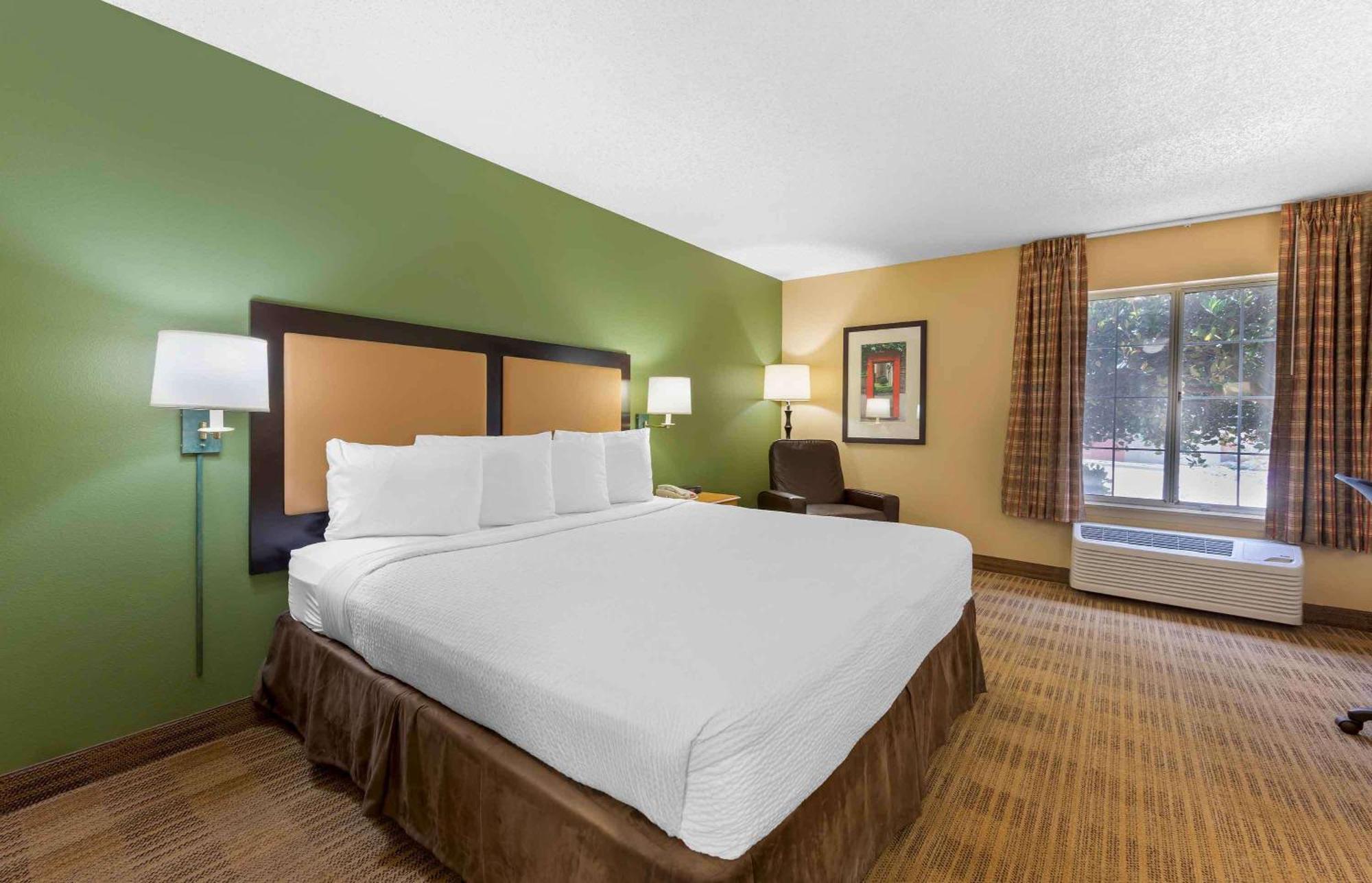 Extended Stay America Select Suites - Chicago - Lombard - Oakbrook Oakbrook Terrace Extérieur photo