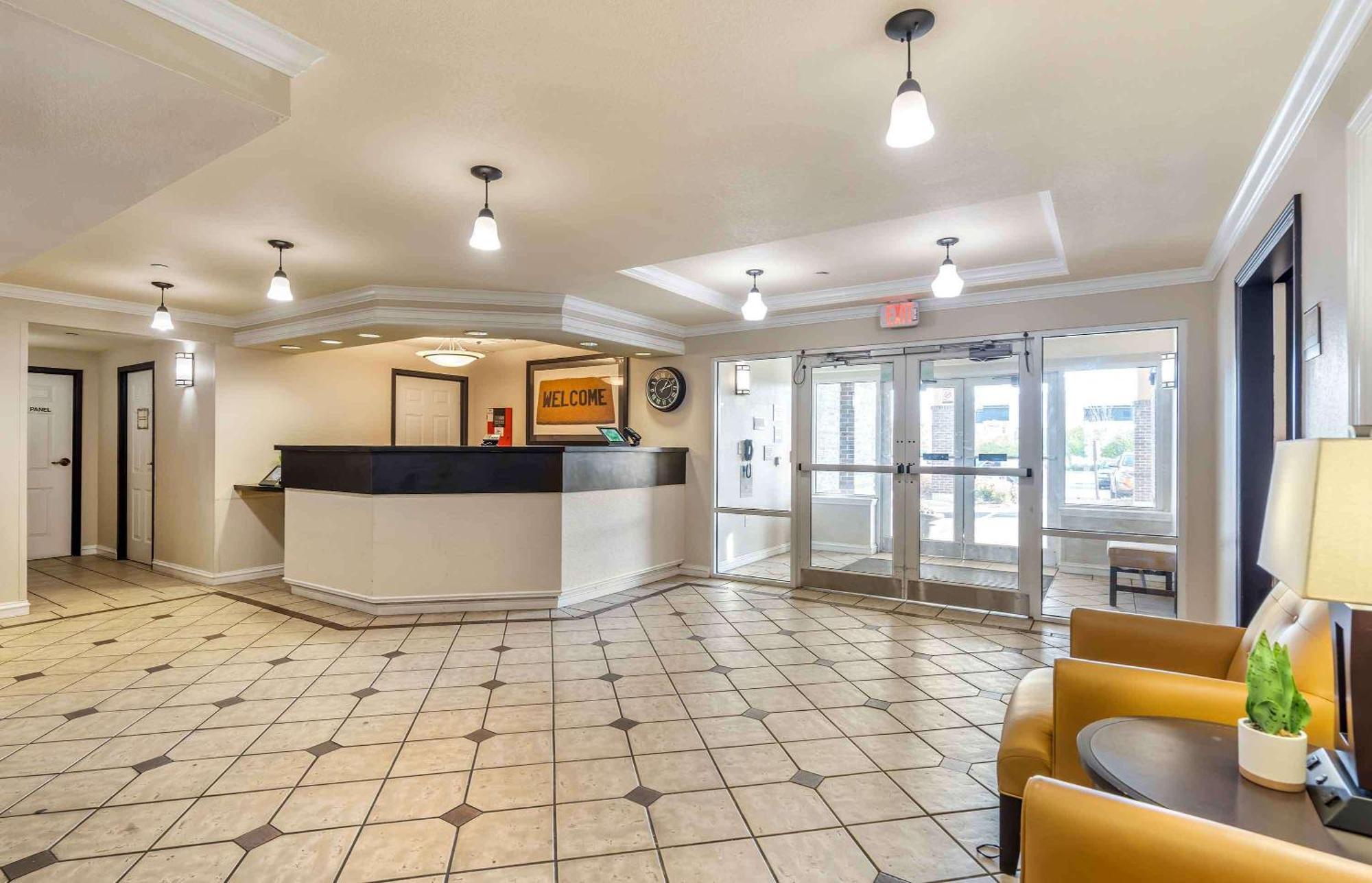 Extended Stay America Select Suites - Chicago - Lombard - Oakbrook Oakbrook Terrace Extérieur photo