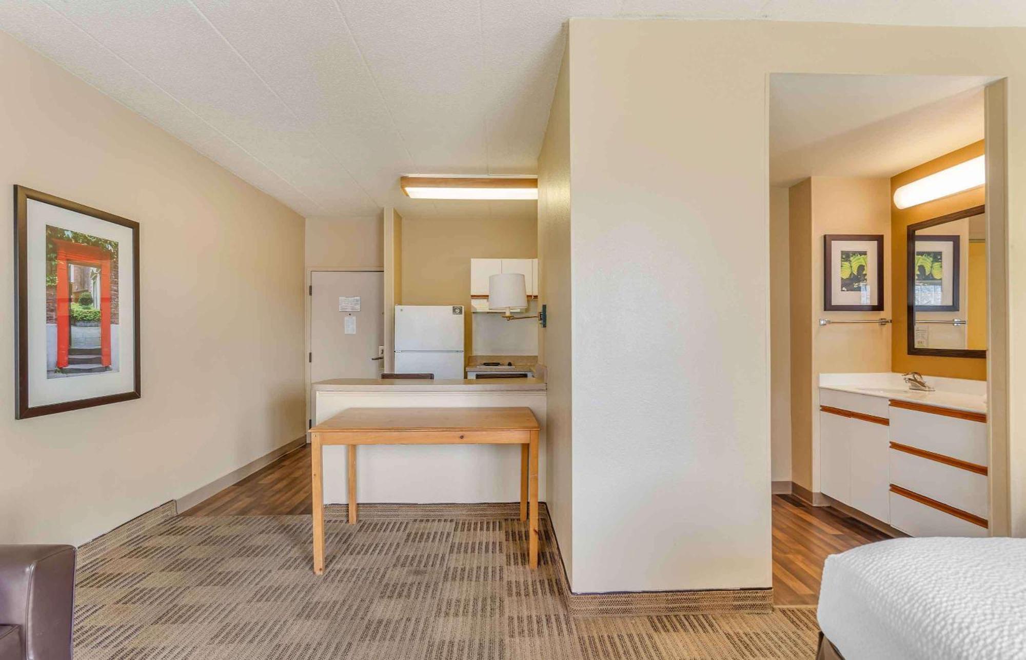 Extended Stay America Select Suites - Chicago - Lombard - Oakbrook Oakbrook Terrace Extérieur photo