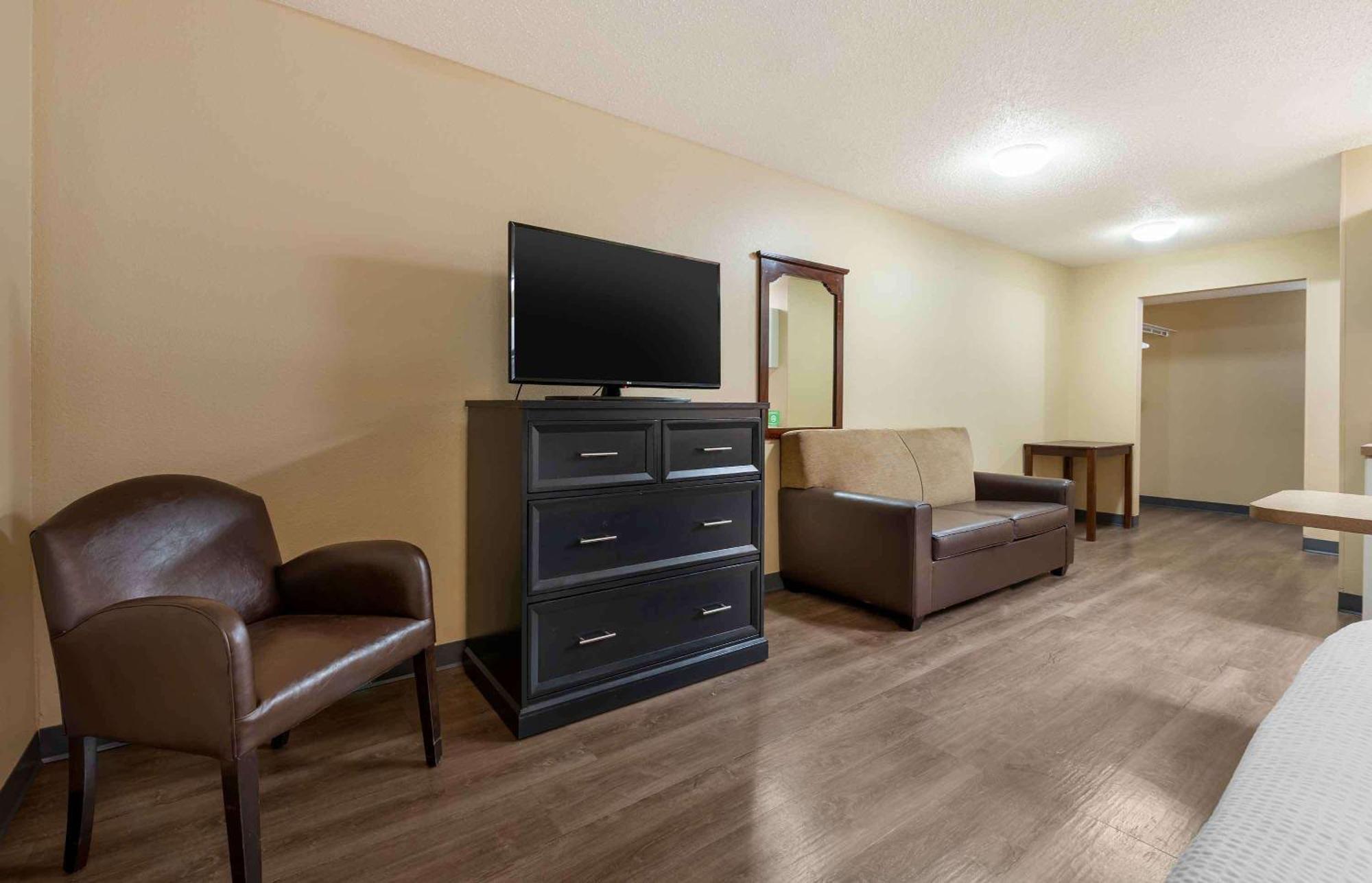 Extended Stay America Select Suites - Chicago - Lombard - Oakbrook Oakbrook Terrace Extérieur photo