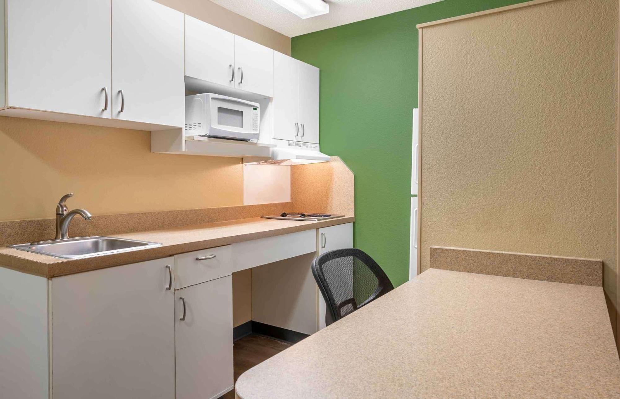 Extended Stay America Select Suites - Chicago - Lombard - Oakbrook Oakbrook Terrace Extérieur photo
